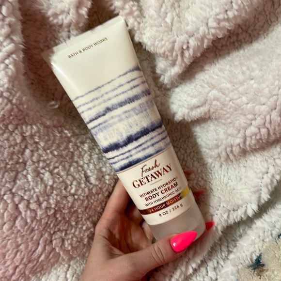 Bath & Body Works Other - Fresh Getaway Body Cream